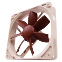 noctua-nf-s12-800-1.jpg